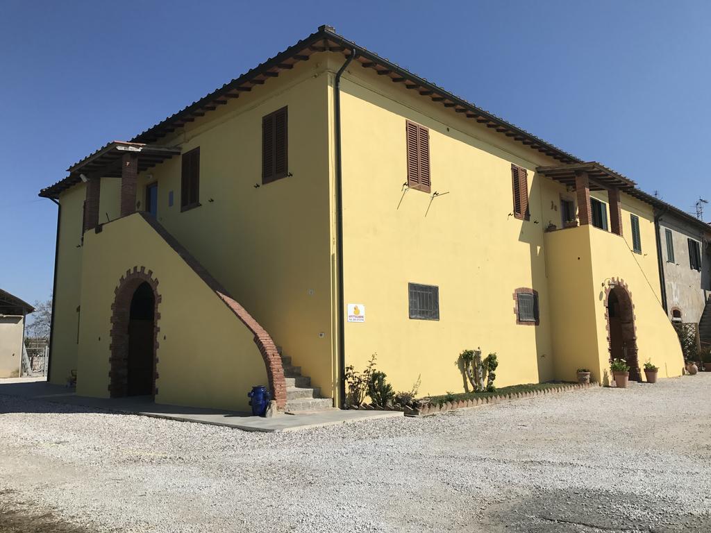 La Nana Gialla Riotorto Luaran gambar